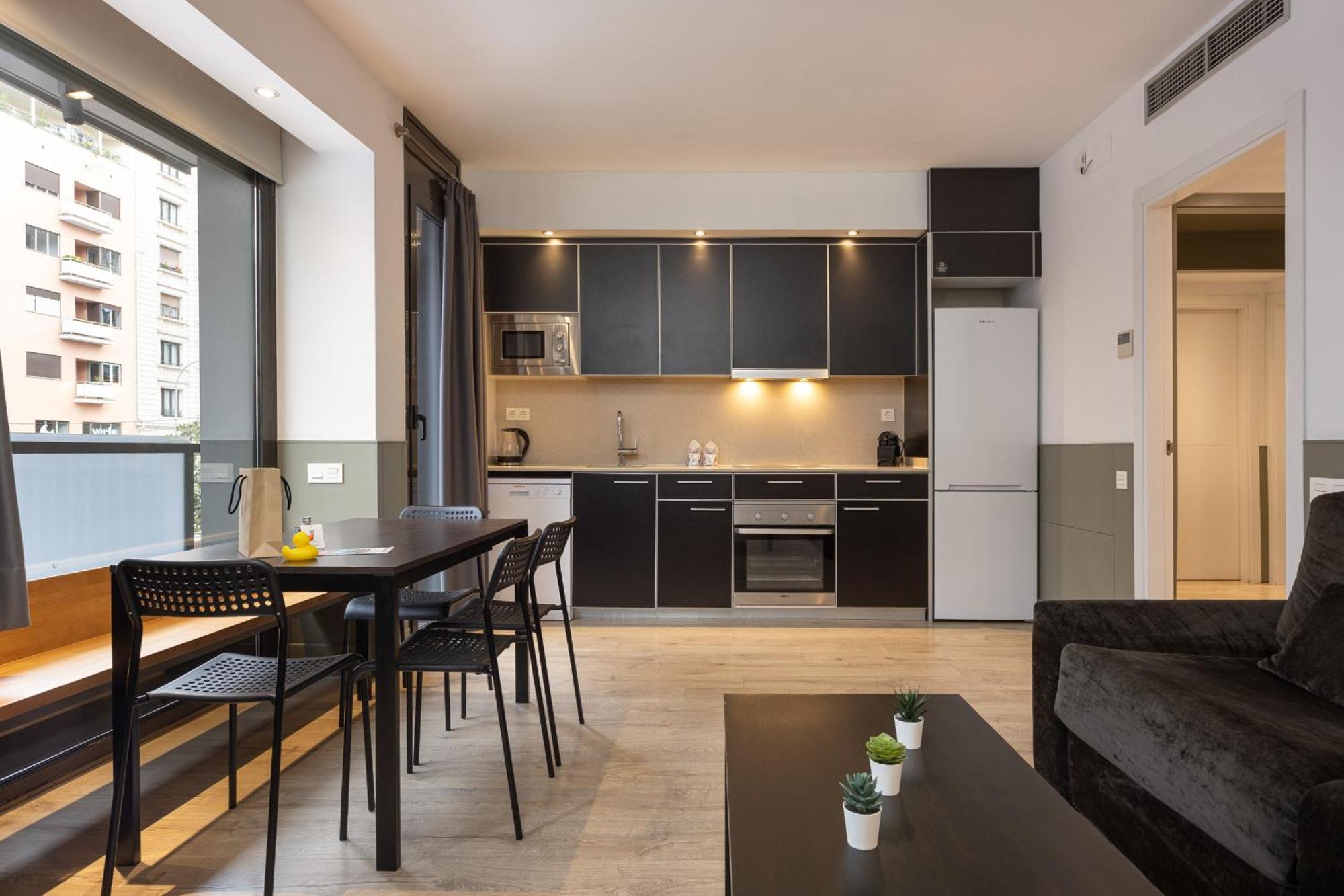 Enjoybcn Patio De Gala Apartment บาร์เซโลนา ภายนอก รูปภาพ