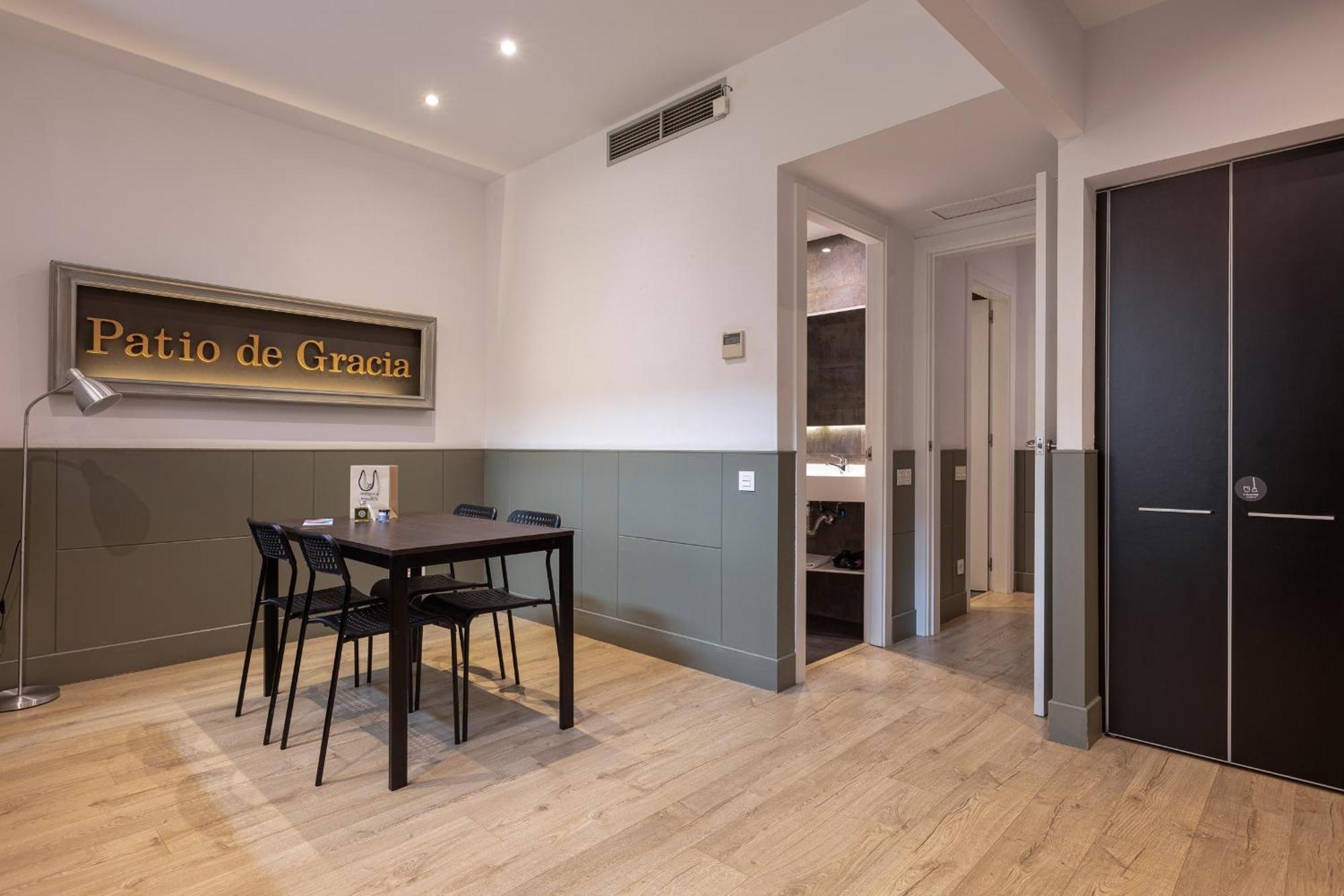 Enjoybcn Patio De Gala Apartment บาร์เซโลนา ภายนอก รูปภาพ